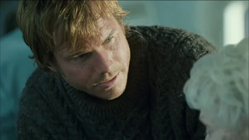 Still frame 13 from Titanic (1997) directed by James Cameron
