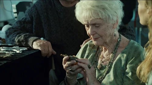 Still frame 19 from Titanic (1997) directed by James Cameron