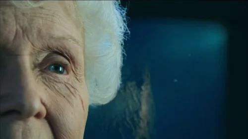Still frame 23 from Titanic (1997) directed by James Cameron