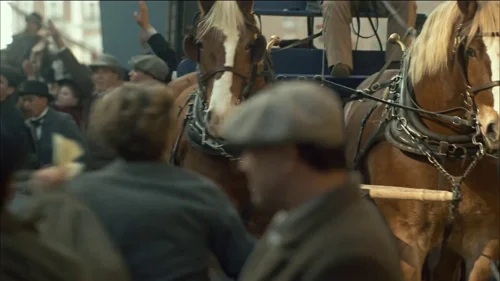 Still frame 27 from Titanic (1997) directed by James Cameron