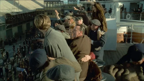 Still frame 28 from Titanic (1997) directed by James Cameron