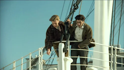 Still frame 32 from Titanic (1997) directed by James Cameron