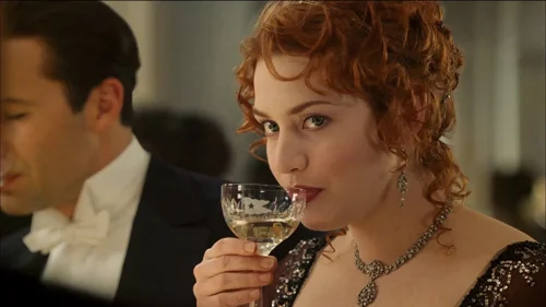 Still frame 72 from Titanic (1997) directed by James Cameron