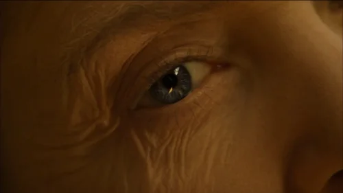 Still frame 102 from Titanic (1997) directed by James Cameron
