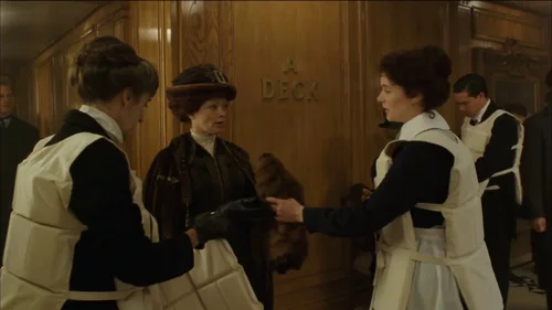 Still frame 130 from Titanic (1997) directed by James Cameron