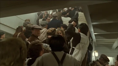 Still frame 132 from Titanic (1997) directed by James Cameron