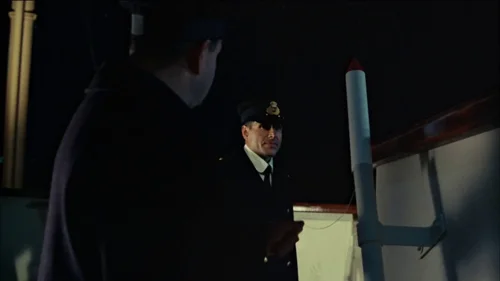 Still frame 137 from Titanic (1997) directed by James Cameron