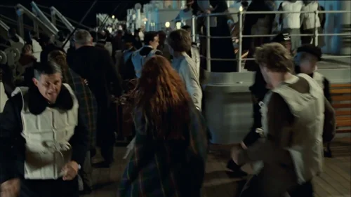 Still frame 156 from Titanic (1997) directed by James Cameron