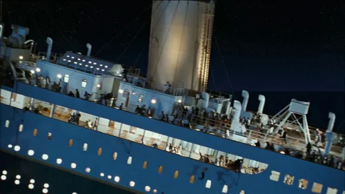 Still frame 179 from Titanic (1997) directed by James Cameron