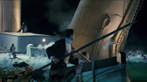 Still frame 185 from Titanic (1997) directed by James Cameron