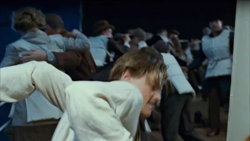 Still frame 186 from Titanic (1997) directed by James Cameron