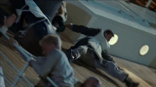 Still frame 184 from Titanic (1997) directed by James Cameron