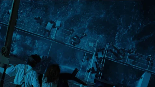 Still frame 194 from Titanic (1997) directed by James Cameron