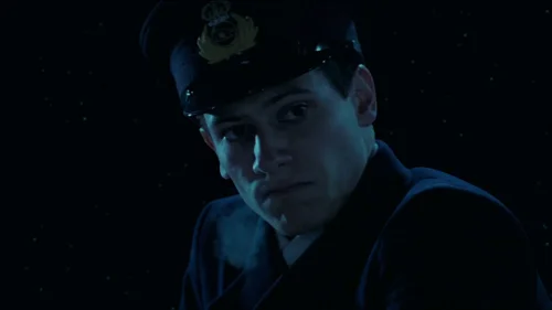Still frame 206 from Titanic (1997) directed by James Cameron