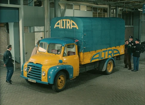 Still frame 136 from Traffic (1971) directed by Jacques Tati