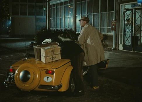 Still frame 178 from Traffic (1971) directed by Jacques Tati