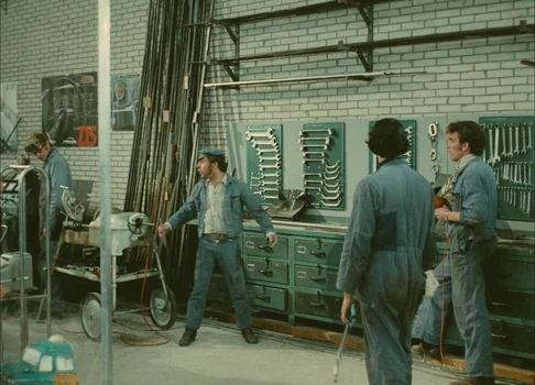 Still frame 20 from Traffic (1971) directed by Jacques Tati