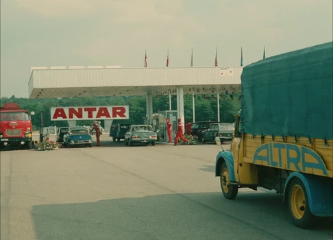 Still frame 71 from Traffic (1971) directed by Jacques Tati
