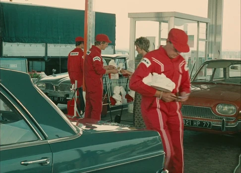 Still frame 74 from Traffic (1971) directed by Jacques Tati