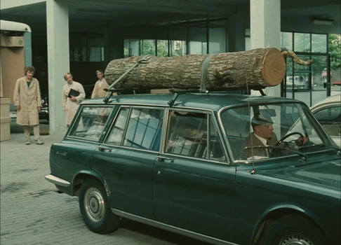 Still frame 87 from Traffic (1971) directed by Jacques Tati