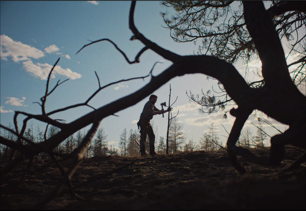 Still frame 163 from Train Dreams (2025) directed by Clint Bentley