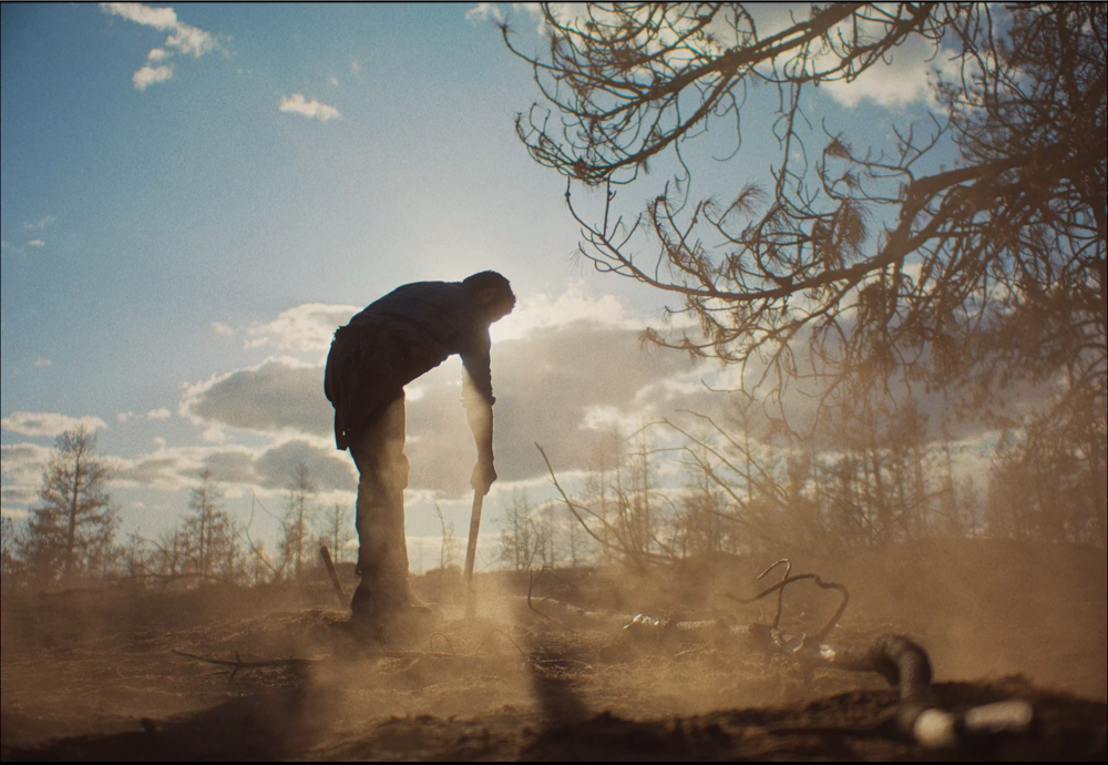 Still frame 164 from Train Dreams (2025) directed by Clint Bentley