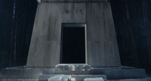 Still frame 257 from Wake Up Dead Man (2025) directed by Rian Johnson