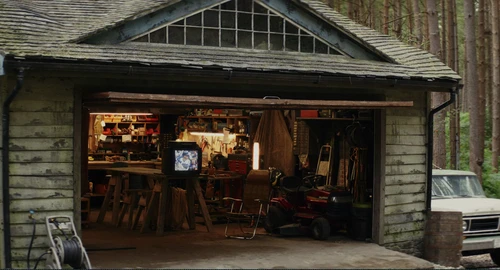 Still frame 312 from Wake Up Dead Man (2025) directed by Rian Johnson