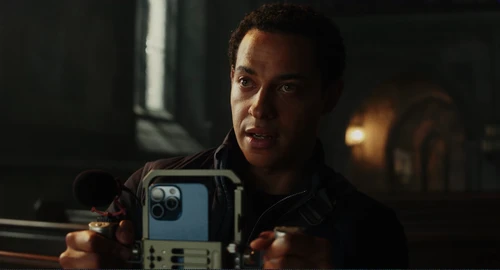 Still frame 322 from Wake Up Dead Man (2025) directed by Rian Johnson