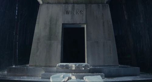 Still frame 349 from Wake Up Dead Man (2025) directed by Rian Johnson