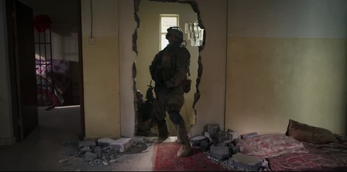 Still frame 147 from Warfare (2025) directed by Alex Garland, Ray Mendoza