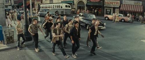 Still frame 32 from West Side Story (2021) directed by Steven Spielberg