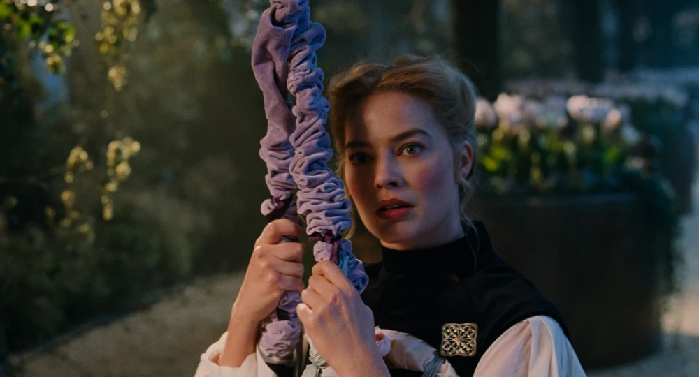 Still frame 169 from Wuthering Heights (2026) directed by Emerald Fennell
