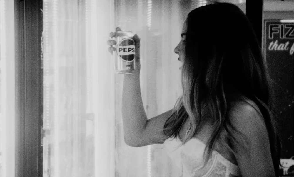 Addison Rae - Diet Pepsi