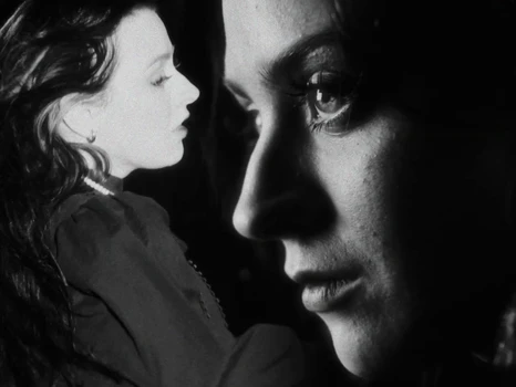 Still frame 38 from anastymoza - Vidnosnist (2025) directed by Anna Vasilyeva