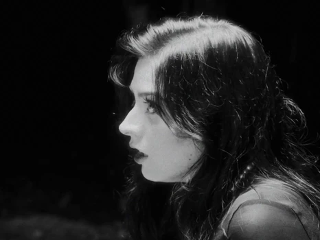 Still frame 45 from anastymoza - Vidnosnist (2025) directed by Anna Vasilyeva
