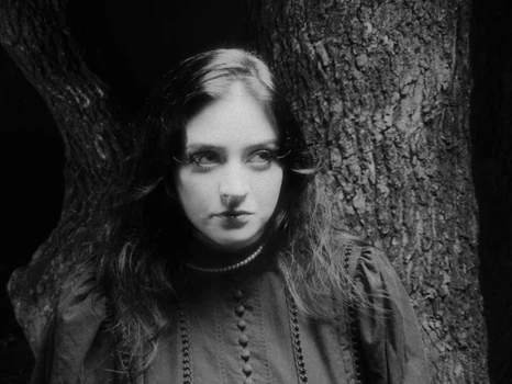 Still frame 47 from anastymoza - Vidnosnist (2025) directed by Anna Vasilyeva