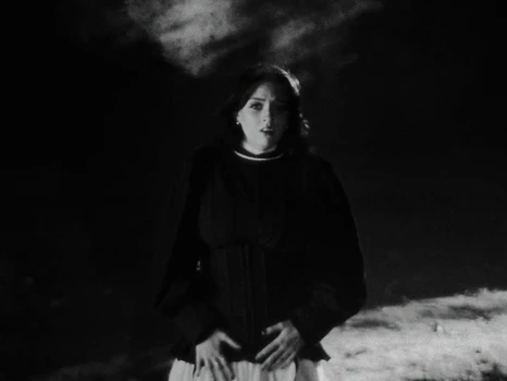 Still frame 8 from anastymoza - Vidnosnist (2025) directed by Anna Vasilyeva