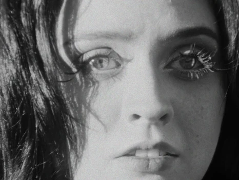 Still frame 10 from anastymoza - Vidnosnist (2025) directed by Anna Vasilyeva