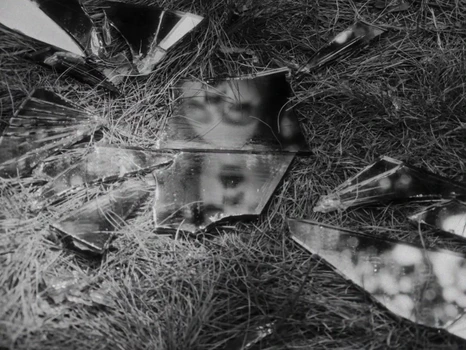 Still frame 12 from anastymoza - Vidnosnist (2025) directed by Anna Vasilyeva