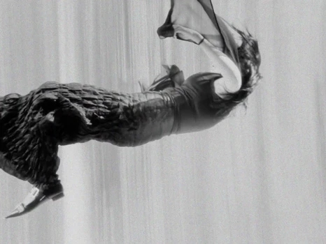 Still frame 27 from anastymoza - Vidnosnist (2025) directed by Anna Vasilyeva