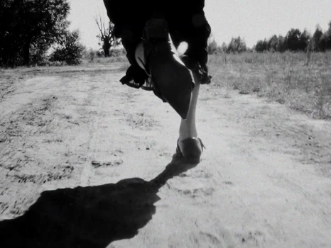 Still frame 28 from anastymoza - Vidnosnist (2025) directed by Anna Vasilyeva