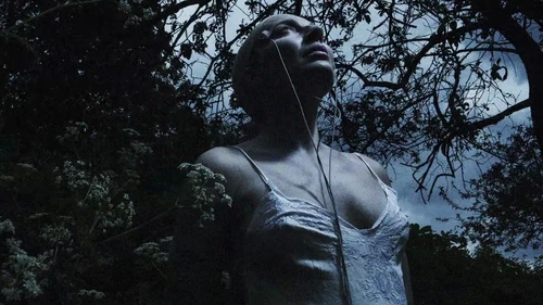 Still frame 11 from Apparat - Heroist (2019) directed by MATILDA FINN