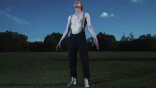 Still frame 12 from Apparat - Heroist (2019) directed by MATILDA FINN