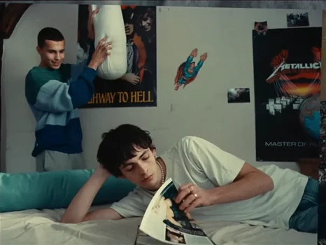 Still frame 10 from beabadoobee - Last Day On Earth (2021) directed by Arnaud Bresson