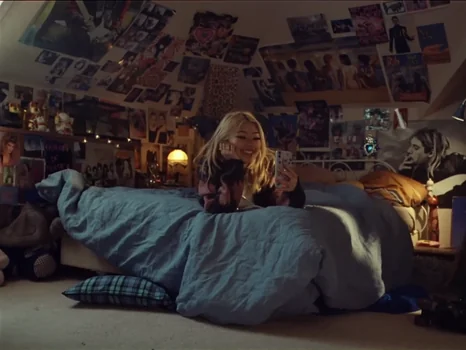 Still frame 18 from beabadoobee - Last Day On Earth (2021) directed by Arnaud Bresson