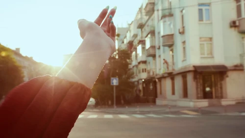 Still frame 22 from Blooms Corda - Slow motion (2024) directed by Mariana Rogovska