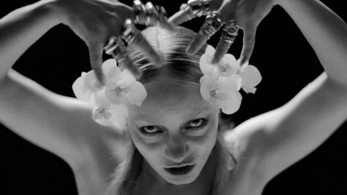 Still frame 15 from DONBASGRL - Zhyva (2025) directed by Manuel Schamberger