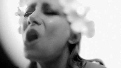 Still frame 33 from DONBASGRL - Zhyva (2025) directed by Manuel Schamberger