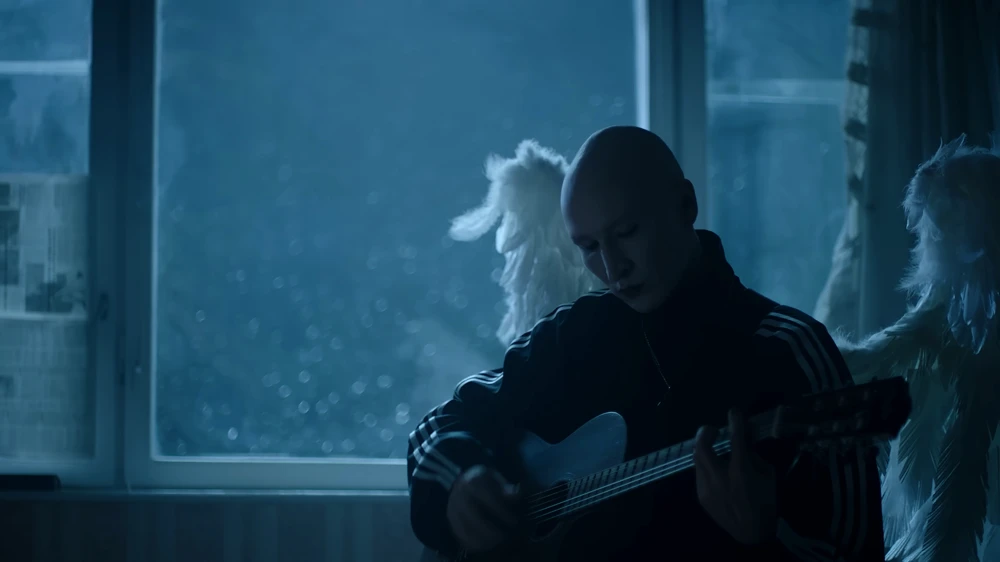 Still frame 73 from IC3PEAK — Gde Moy Dom? (2025) directed by Anastasia Kreslina, Nikolay Kostylev